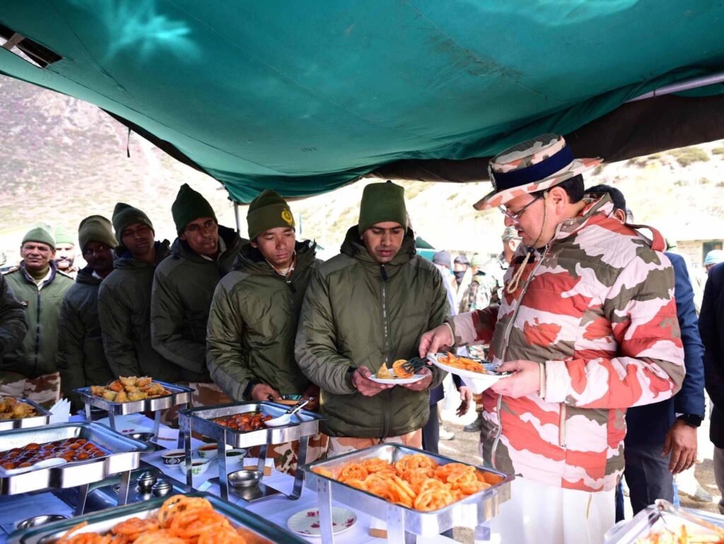 मुख्यमंत्री धामी 