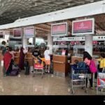 एअर इंडिया: देश के कई एयरपोर्ट्स पर चेक-इन सिस्टम में तकनीकी खराबी, यात्री परेशान download (36)